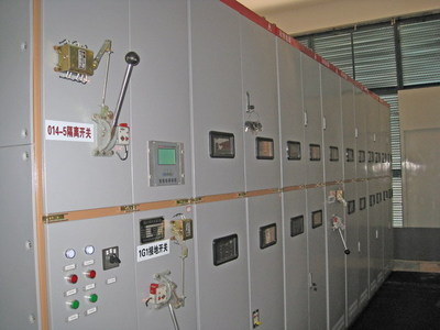 動態無功補償柜 提升配電系統效率的關鍵技術探討——基于CO土木在線與配電開關控制設備研發視角